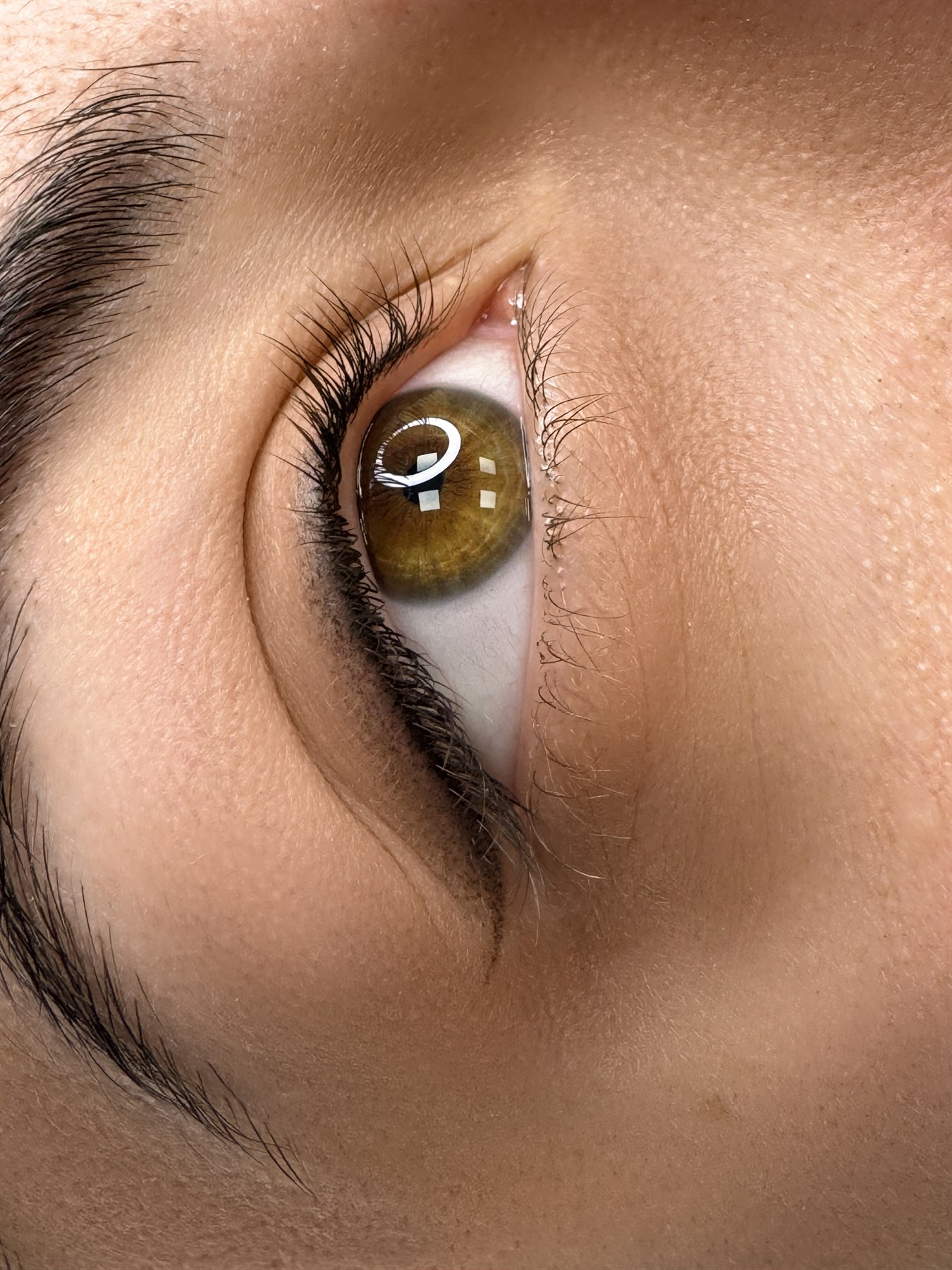 Eyeliner sfumato — prima e dopo